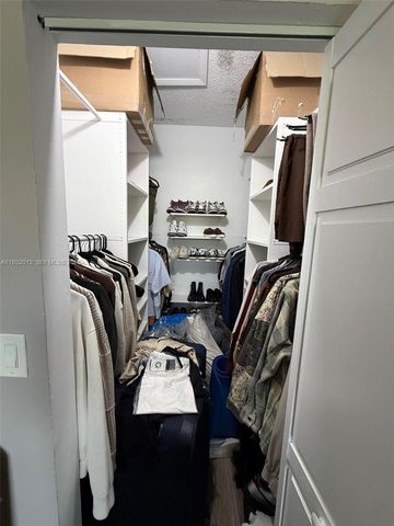 2301 NW 96th Ter 16D, Pembroke Pines, FL 33024