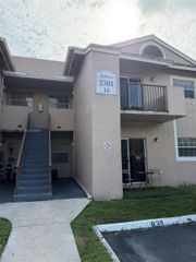 2301 NW 96th Ter 16D, Pembroke Pines, FL 33024