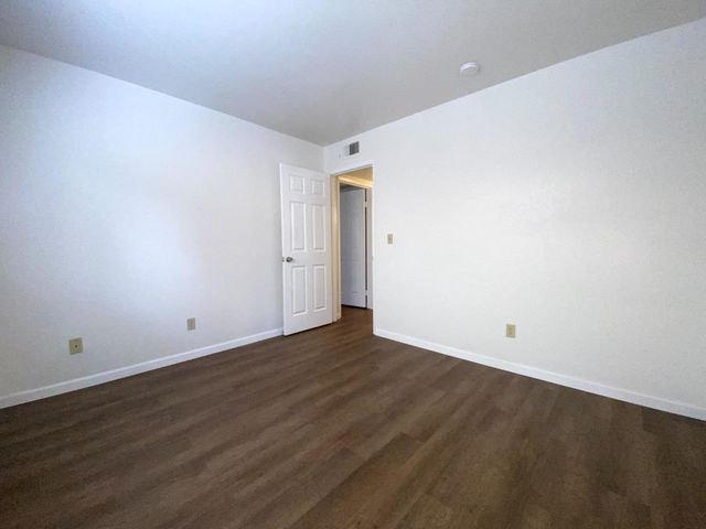 9583 N Meridian Avenue, Fresno, CA 93720