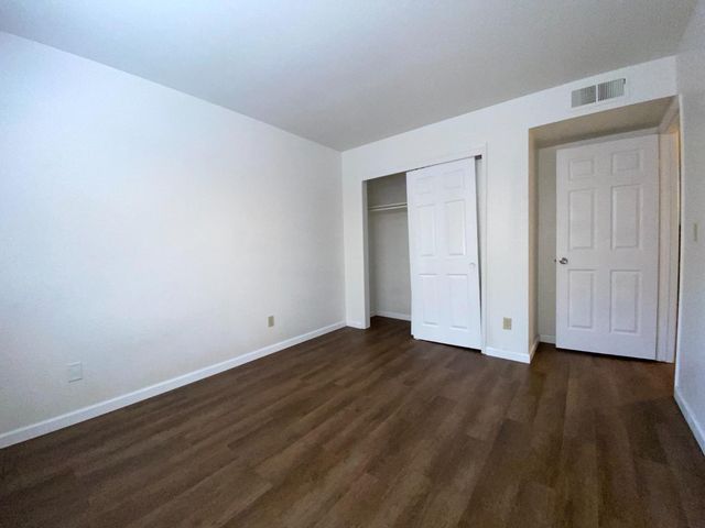 9583 N Meridian Avenue, Fresno, CA 93720