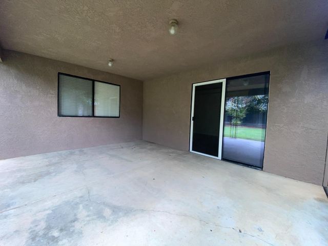 9583 N Meridian Avenue, Fresno, CA 93720