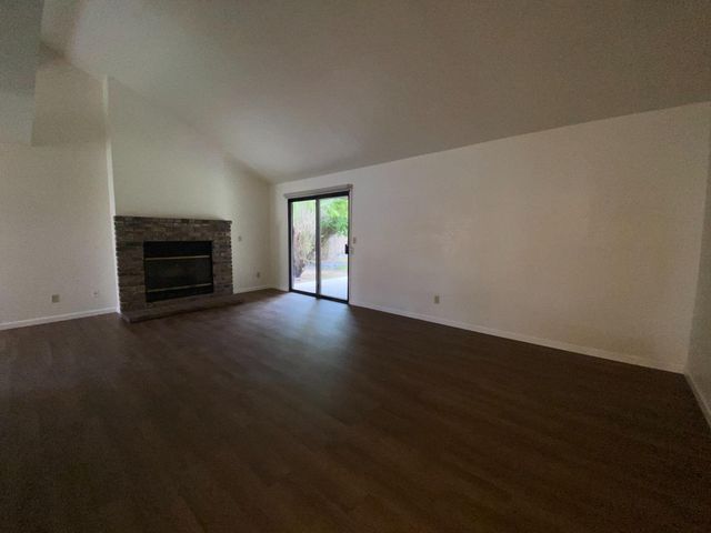9583 N Meridian Avenue, Fresno, CA 93720