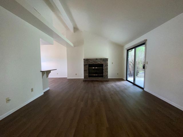 9583 N Meridian Avenue, Fresno, CA 93720