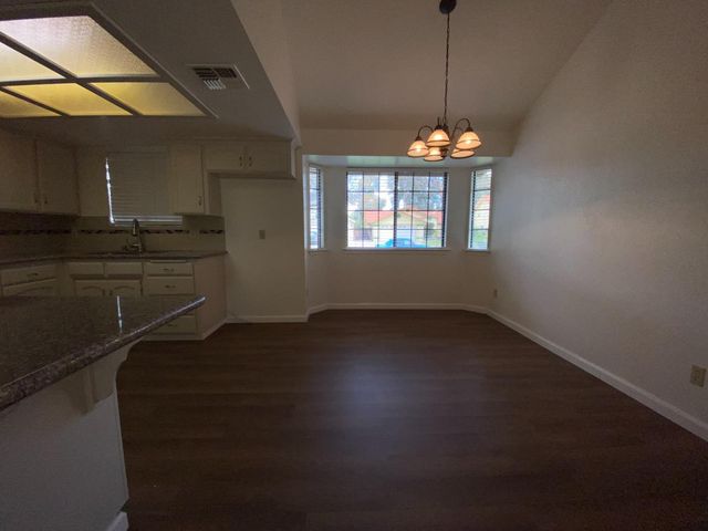 9583 N Meridian Avenue, Fresno, CA 93720