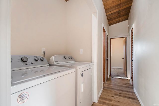 56435 Eastlea Drive, South Bend, IN 46619