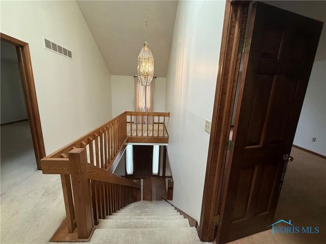 6855 Shooters Hill Road, Toledo, OH 43617