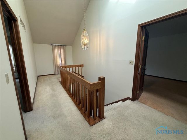 6855 Shooters Hill Road, Toledo, OH 43617