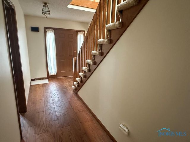 6855 Shooters Hill Road, Toledo, OH 43617