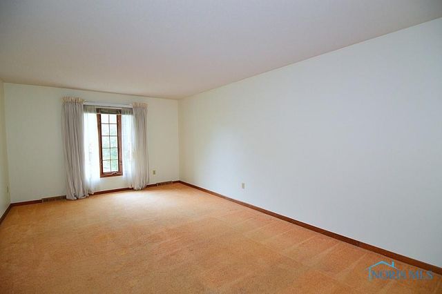 6855 Shooters Hill Road, Toledo, OH 43617