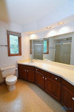 6855 Shooters Hill Road, Toledo, OH 43617