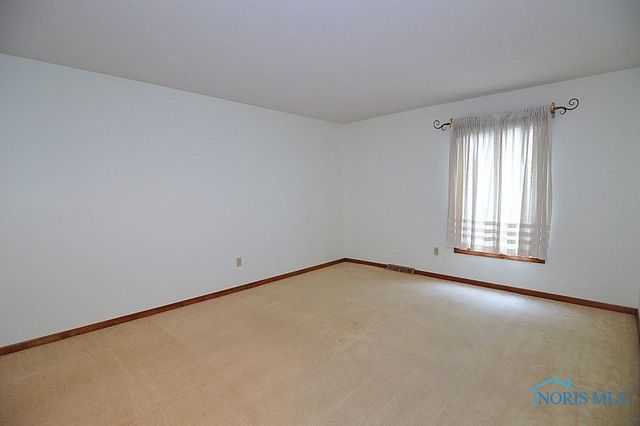 6855 Shooters Hill Road, Toledo, OH 43617