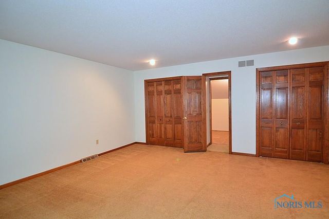 6855 Shooters Hill Road, Toledo, OH 43617