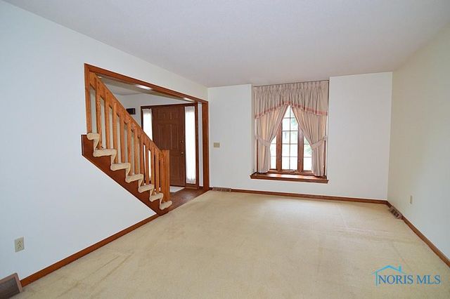 6855 Shooters Hill Road, Toledo, OH 43617