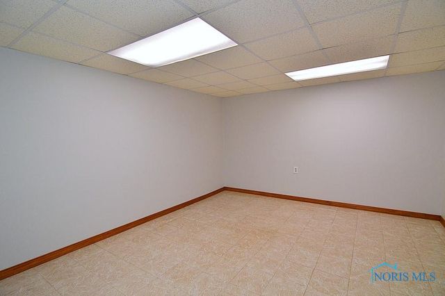 6855 Shooters Hill Road, Toledo, OH 43617