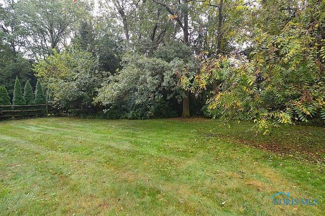 6855 Shooters Hill Road, Toledo, OH 43617