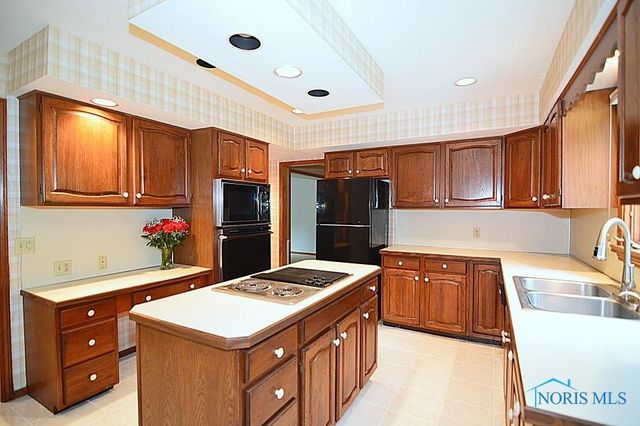 6855 Shooters Hill Road, Toledo, OH 43617