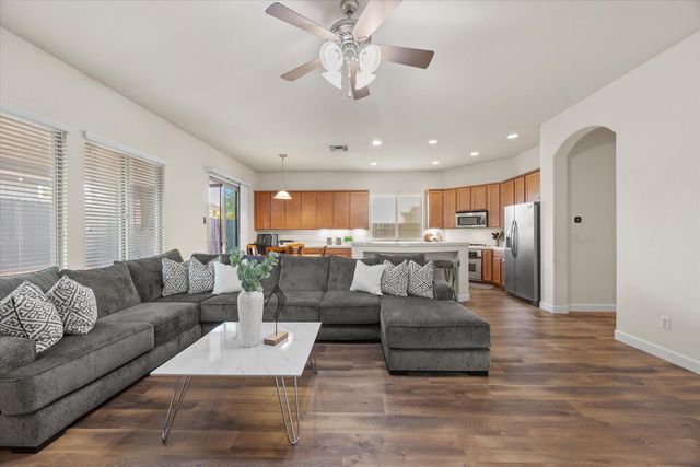 10330 Frank Greg Way, Elk Grove, CA 95757