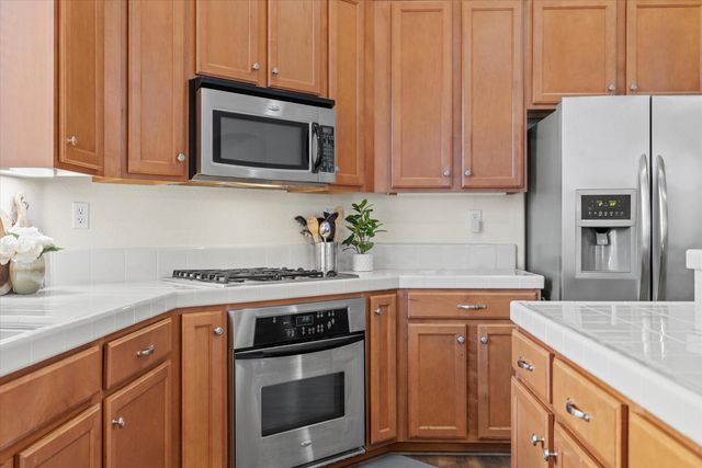 10330 Frank Greg Way, Elk Grove, CA 95757