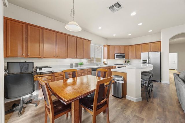 10330 Frank Greg Way, Elk Grove, CA 95757