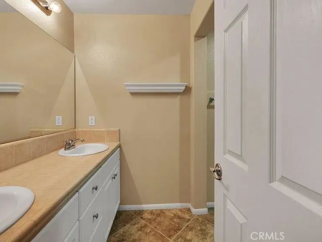 5819 W Avenue K9, Lancaster, CA 93536