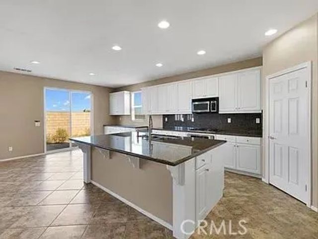 5819 W Avenue K9, Lancaster, CA 93536
