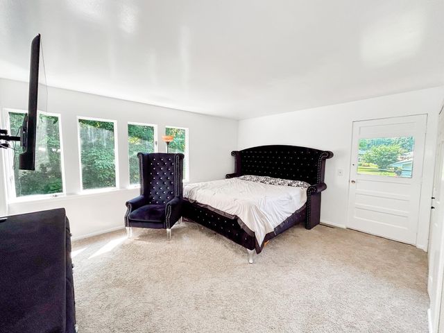 1246 Dyemeadow Lane, Flint, MI 48532