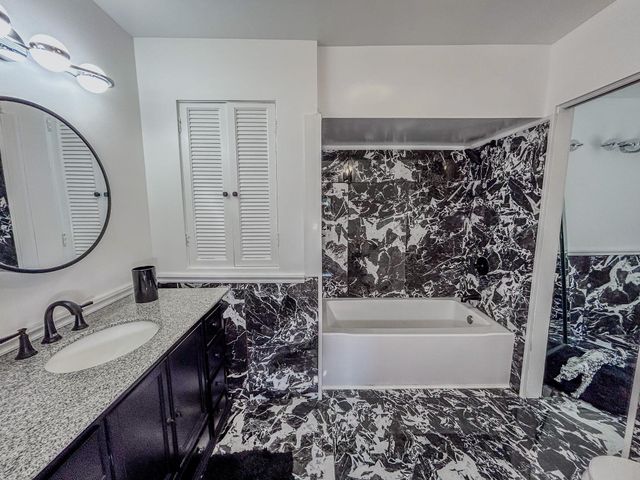 1246 Dyemeadow Lane, Flint, MI 48532