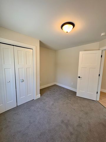 216 Center Road, Goshen, NH 03752