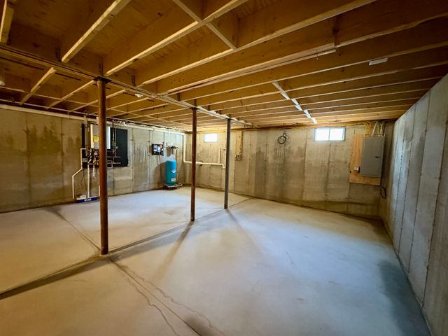 216 Center Road, Goshen, NH 03752