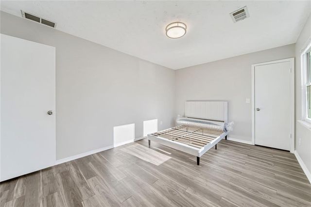 1069 Ashwood Circle, Lawrenceville, GA 30046