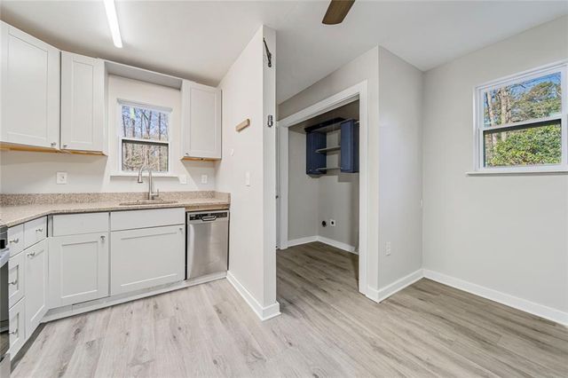 1069 Ashwood Circle, Lawrenceville, GA 30046