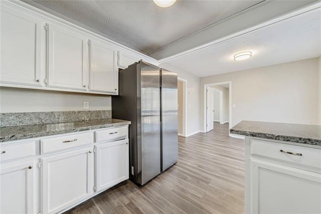 1069 Ashwood Circle, Lawrenceville, GA 30046