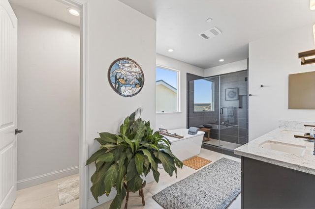 585 Santa Lucia Way, Marina, CA 93933