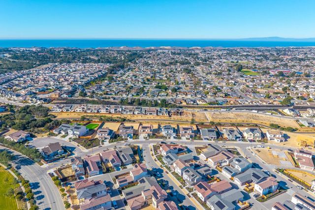 585 Santa Lucia Way, Marina, CA 93933