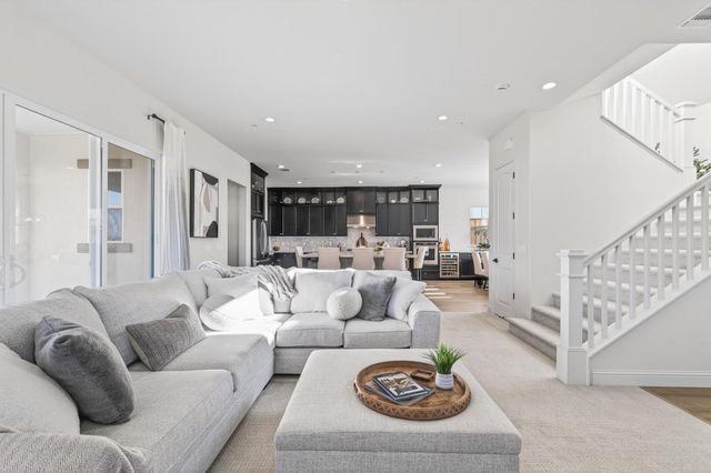 585 Santa Lucia Way, Marina, CA 93933