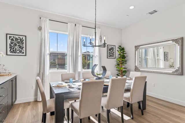 585 Santa Lucia Way, Marina, CA 93933