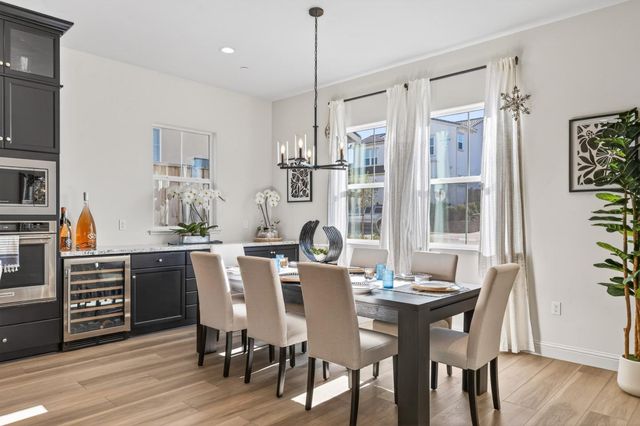 585 Santa Lucia Way, Marina, CA 93933