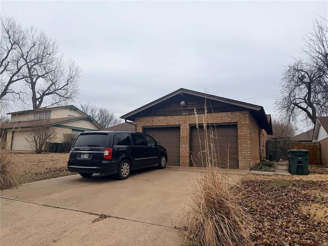 1010 Crown Drive, Edmond, OK 73034