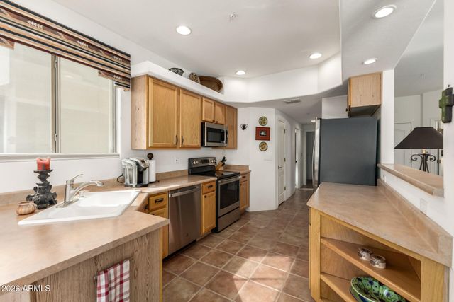 16771 E ASHBROOK Drive B, Fountain Hills, AZ 85268