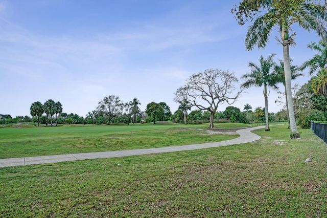 6700 E Tropical Way, Plantation, FL 33317