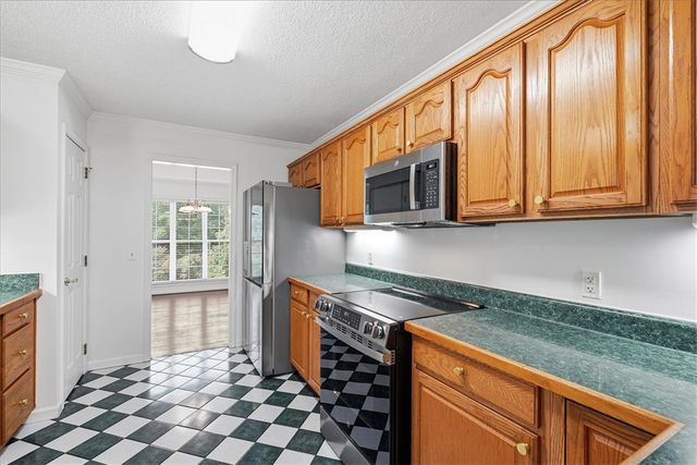 1052 Madden Bridge Road, Central, SC 29630