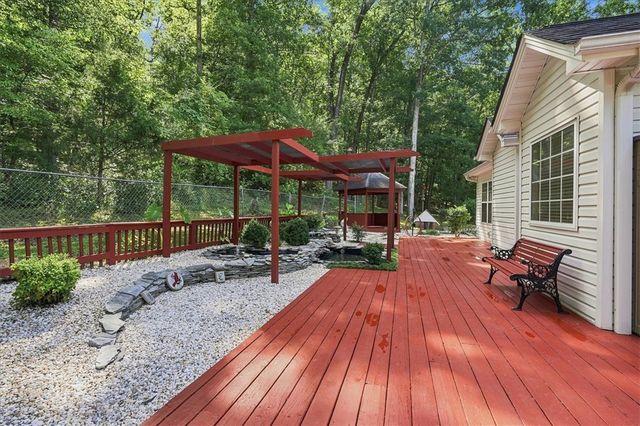1052 Madden Bridge Road, Central, SC 29630