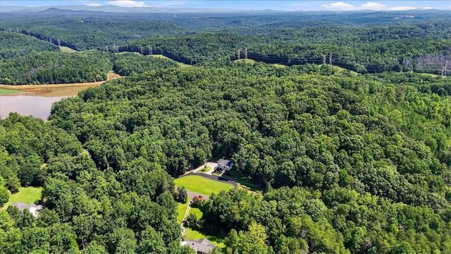 1052 Madden Bridge Road, Central, SC 29630