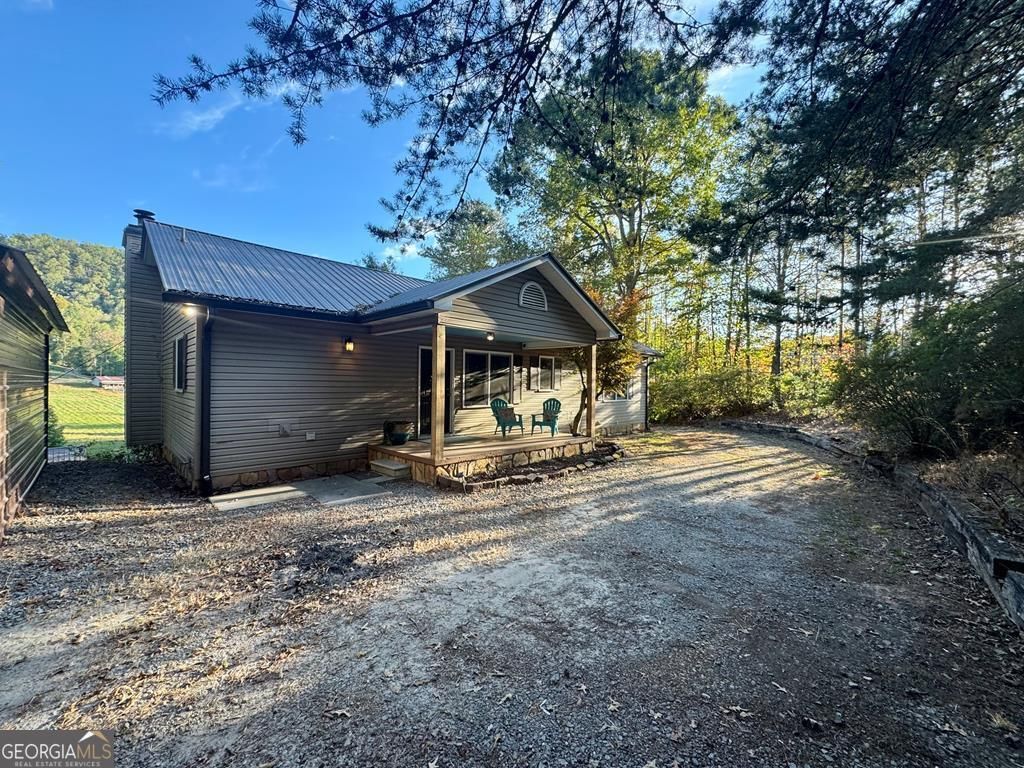 300 Harris Drive, Blue Ridge, GA 30513