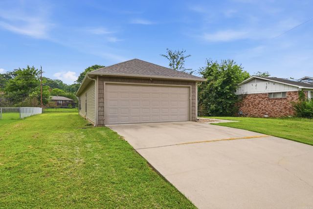 11 Brooklawn Drive, Little Rock, AR 72205