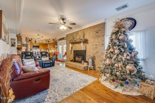 1404 Van Oaks Drive, Kingsport, TN 37665