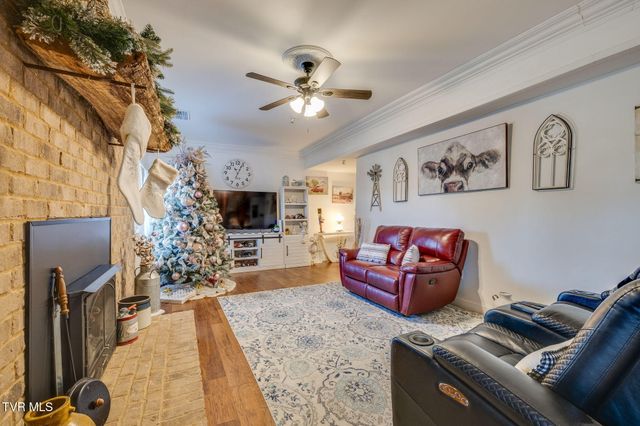 1404 Van Oaks Drive, Kingsport, TN 37665