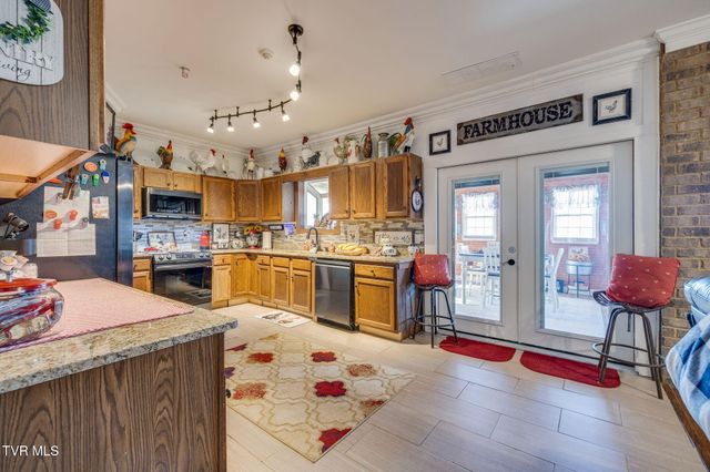 1404 Van Oaks Drive, Kingsport, TN 37665