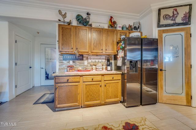 1404 Van Oaks Drive, Kingsport, TN 37665