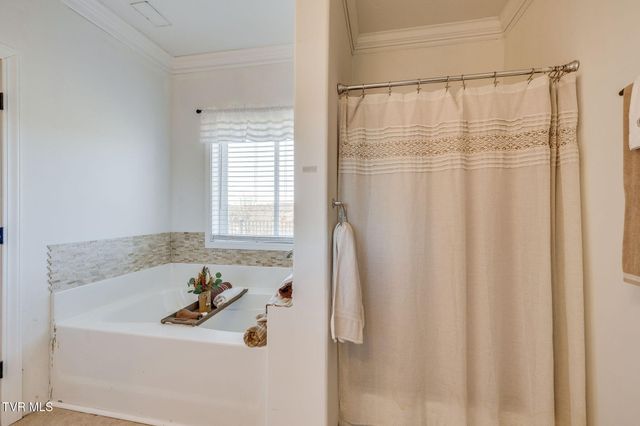 1404 Van Oaks Drive, Kingsport, TN 37665